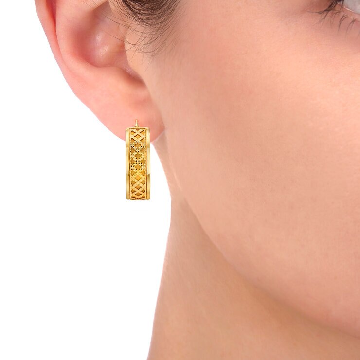 Arracadas Texturadas de Oro Amarillo de 14k — Imagen 4 de 4