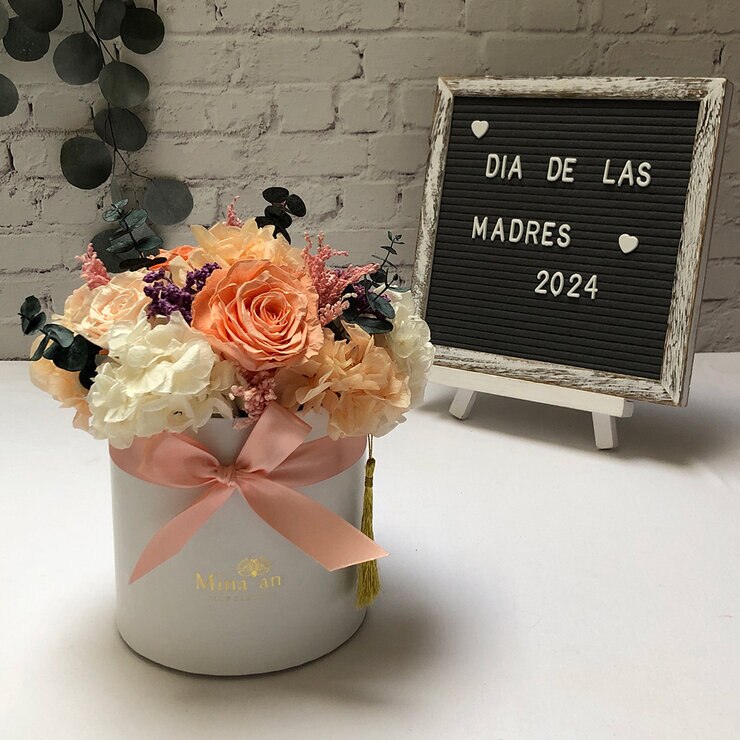 Mina'an Flor Eterna, Bouquet Con Flores Y Follajes Preservados Modelo Peach — Imagen 3 de 4