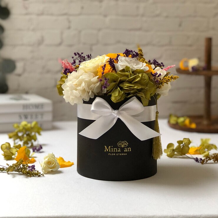 Mina'an Flor Eterna, Bouquet Con Flores Y Follajes Preservado Modelo Colors — Imagen 1 de 4