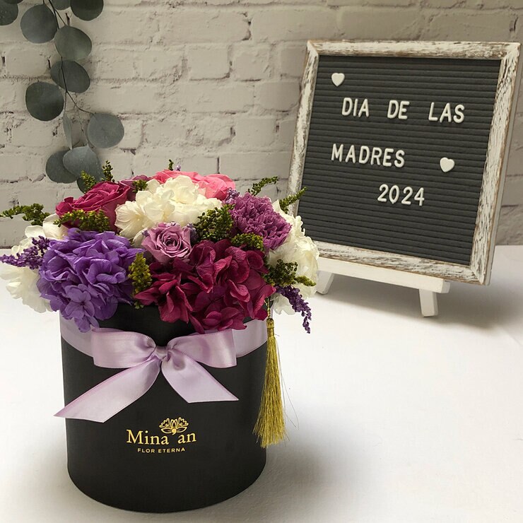 Mina'an Flor Eterna, Bouquet Con Flores Y Follajes Preservados Modelo Lilac — Imagen 4 de 4