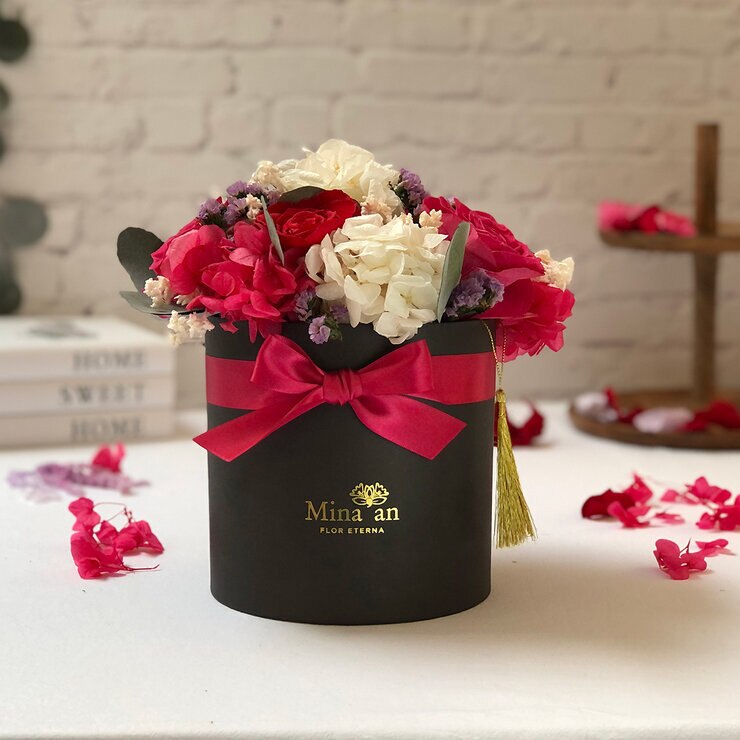 Mina'an Flor Eterna, Bouquet Con Flores Y Follajes Preservados Modelo Frambuesa — Imagen 1 de 4