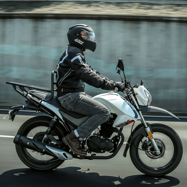 Vento Motocicleta Workman 250cc Blanca — Imagen 1 de 4
