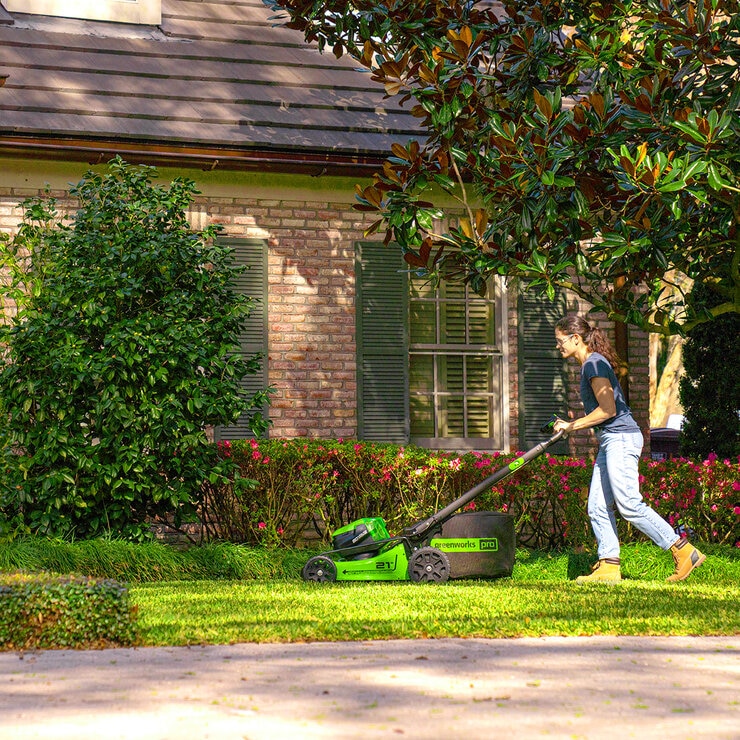 Greenworks, Podadora de 80V — Imagen 3 de 3