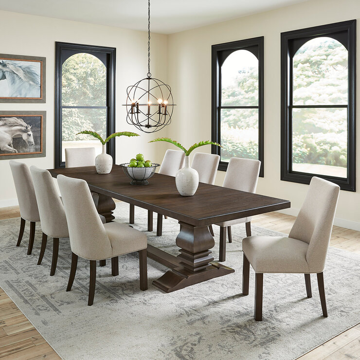 Universal Broadmoore, Juego de Comedor de 9 Piezas — Imagen 1 de 4