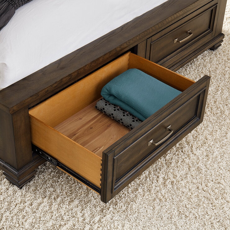 Universal Broadmoore, Cama Queen con Espacio de Almacenamiento — Imagen 3 de 4