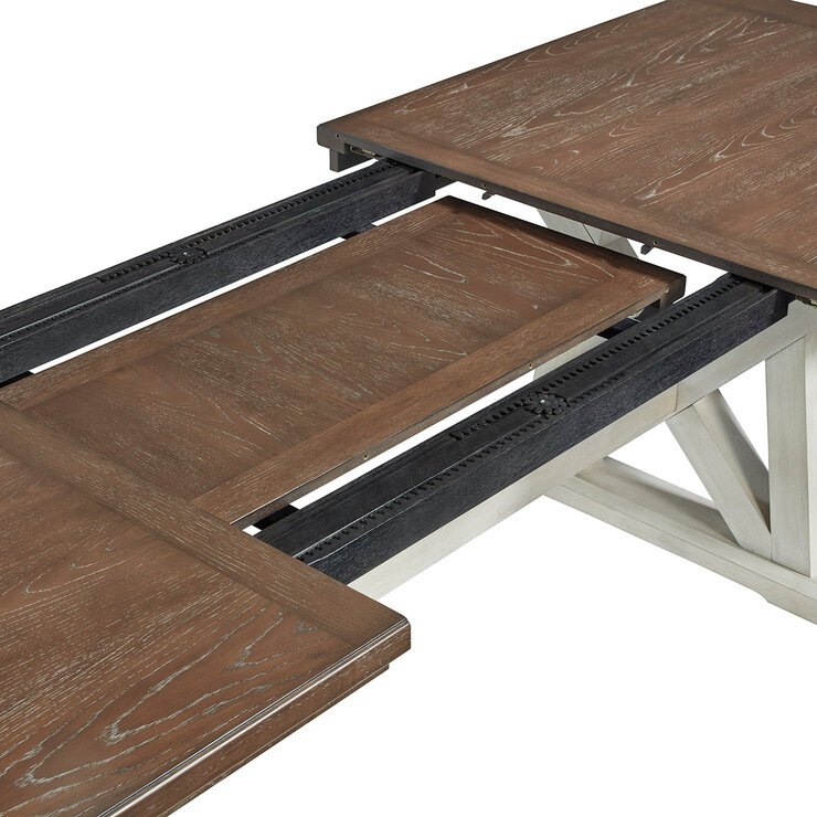 Universal Broadmoore, Juego de Comedor de 9 Piezas — Imagen 2 de 4
