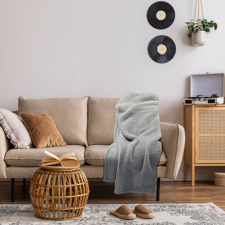 Revolution Home Frazada 152cm x 178cm — Imagen 2 de 3