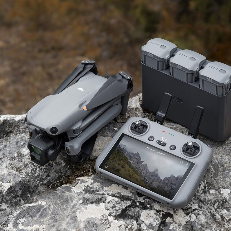 DJI Air 3 Fly More Combo RC 2   — Imagen 3 de 4