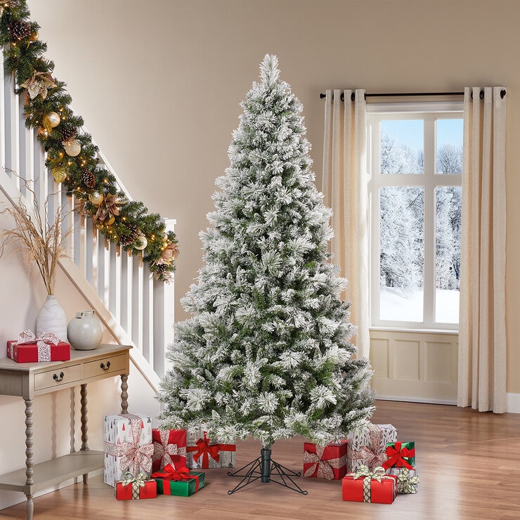 Árbol de Navidad Artificial Escarchado y Diamantado de 2.2m Preiluminado con 1150 Luces Radiant Micro LED  — Imagen 2 de 3