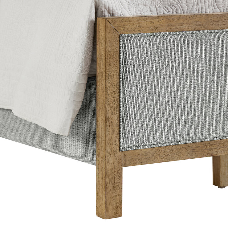 Henredon, Cama Queen con Tapizado de Tela Gris — Imagen 2 de 4