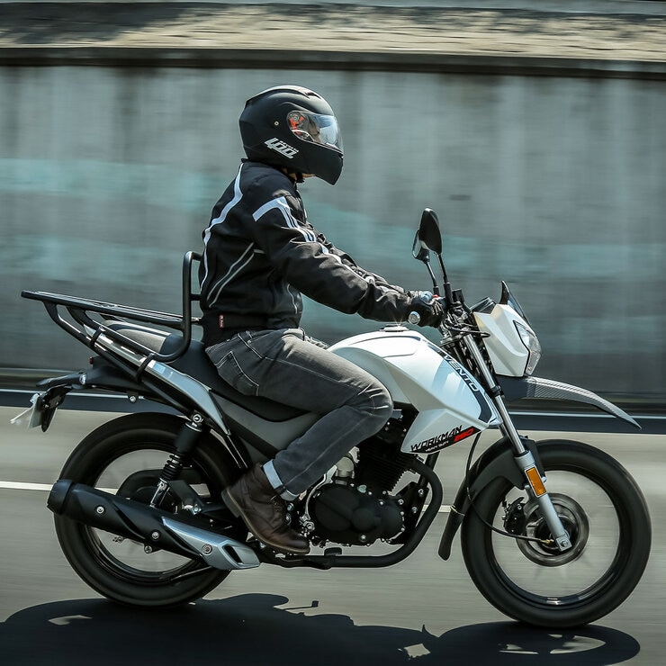 Vento Motocicleta Workman 250cc Blanca — Imagen 1 de 4