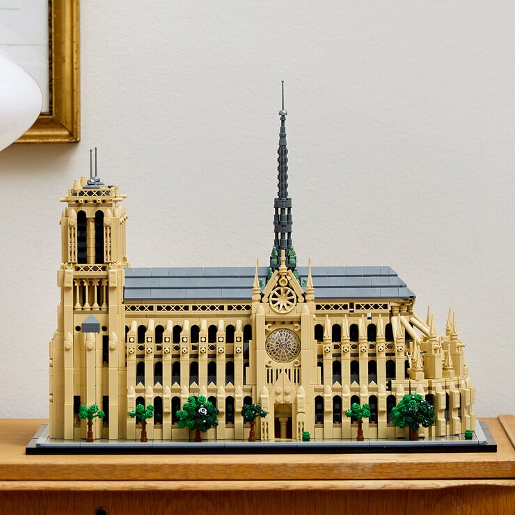 LEGO Architecture Notre Dame de París  — Imagen 4 de 4