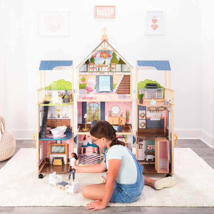 Casa de Muñecas de Madera con Luces, Sonidos y 47 Accesorios  — Imagen 1 de 4