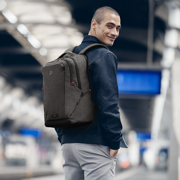 Wenger, Mochila Eco Professkonal  para laptop de 16" con Bolsillo para Tablet — Imagen 3 de 4