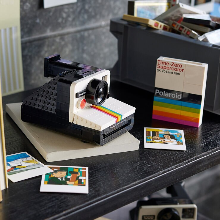 LEGO Ideas Cámara Polaroid  — Imagen 2 de 4