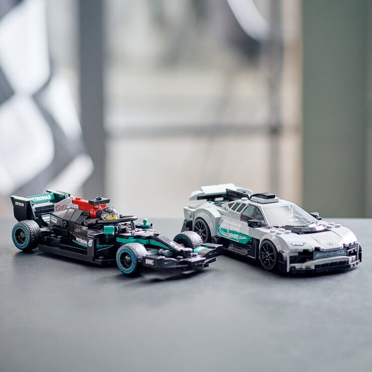LEGO Speed Champions Mercedes- AMG F1 W12 E Performance y Mercedes- AMG Project One  — Imagen 4 de 4