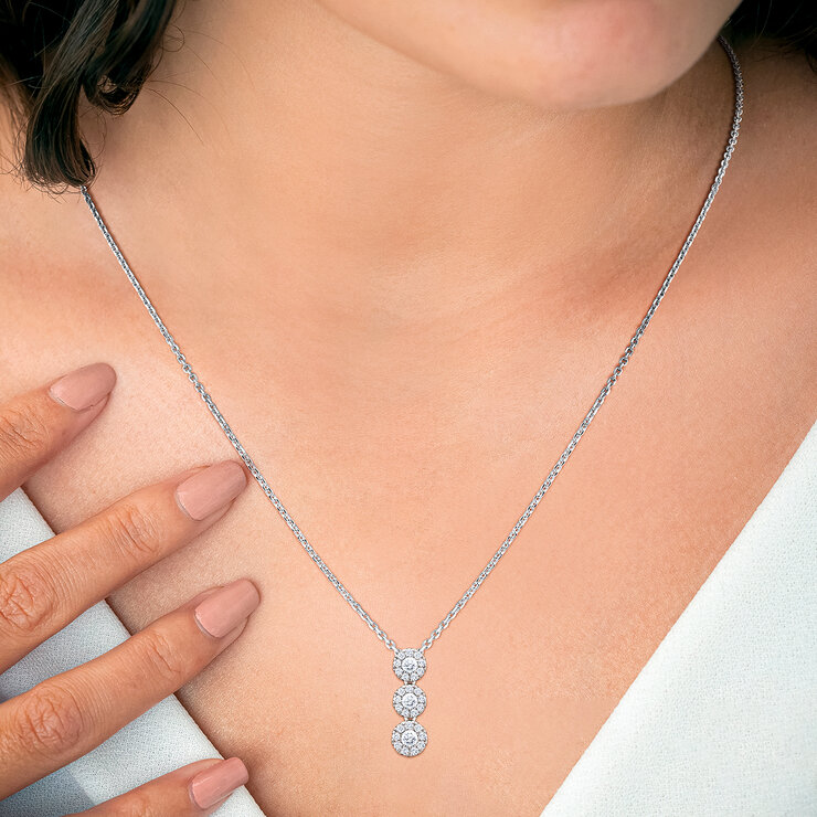 Dije de Diamantes 0.50ctw, Oro Blanco de 14K — Imagen 3 de 4