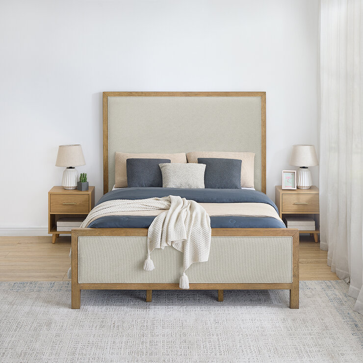 Henredon, Cama Queen con Tapizado de Tela — Imagen 4 de 4