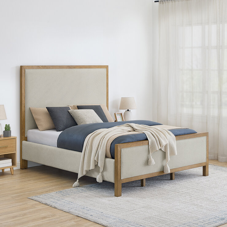 Henredon, Cama Queen con Tapizado de Tela — Imagen 1 de 4