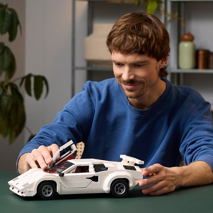 LEGO Icons Lamborghini Countach — Imagen 3 de 4