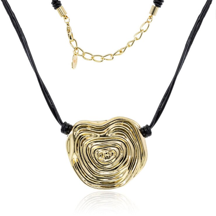 Mayfer, Collar de Cuero con Dije de Laberinto Dorado