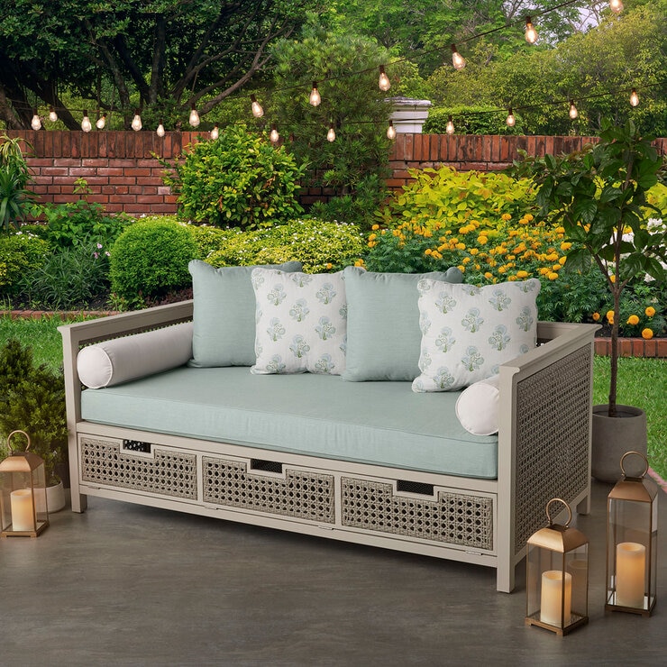 Agio, Liberty cama para patio con espacio de almacenamiento — Imagen 1 de 4