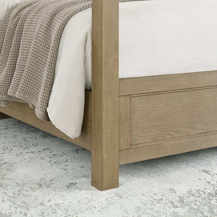 Universal Broadmoore, Cama King Con Dosel — Imagen 2 de 4