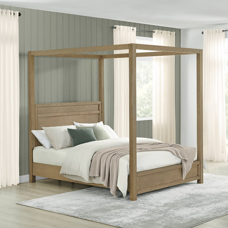 Universal Broadmoore, Cama Tamaño Queen Con Dosel