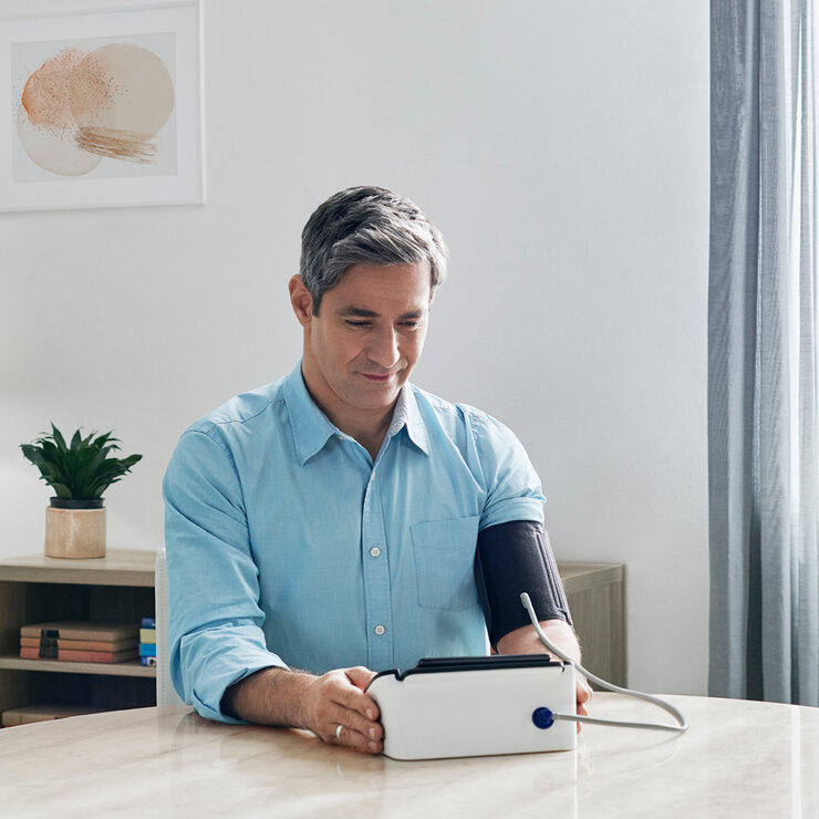 Omron Monitor de presión arterial automático de brazo + ECG HEM-7530T — Imagen 2 de 4
