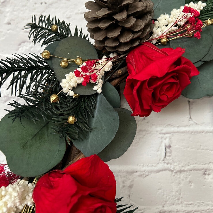 Palma & Jordan, Corona Navidad con Listón Rojo — Imagen 2 de 4