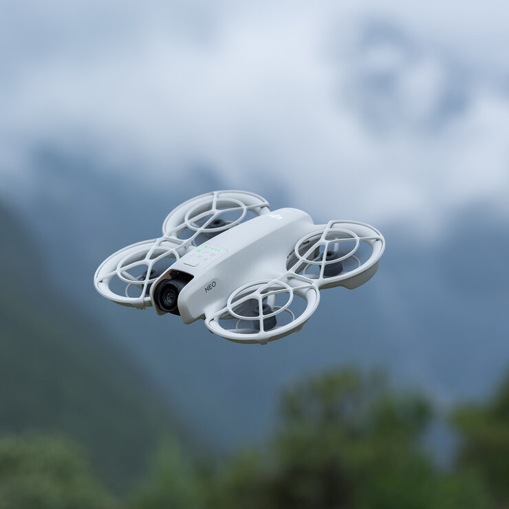DJI Neo Fly More Combo — Imagen 2 de 4