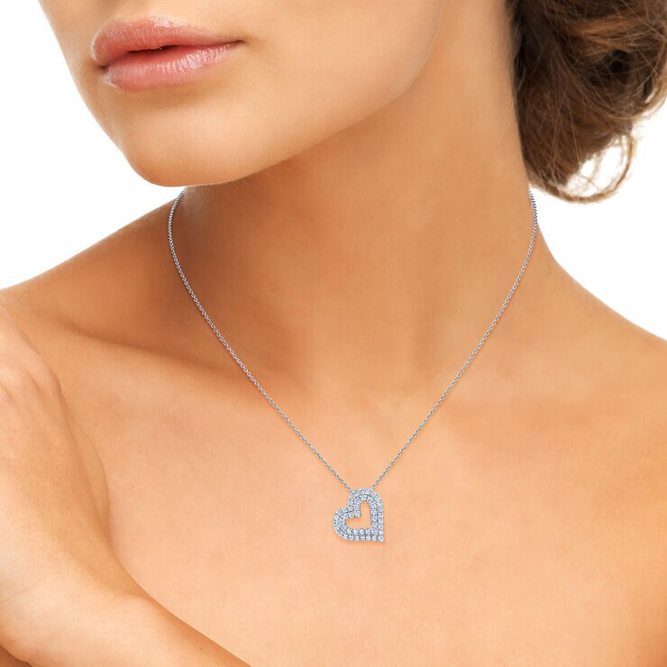 Collar de Diamantes de Corazon, 1.00ctw, Corte Redondo, Oro Blanco de 14k — Imagen 2 de 3