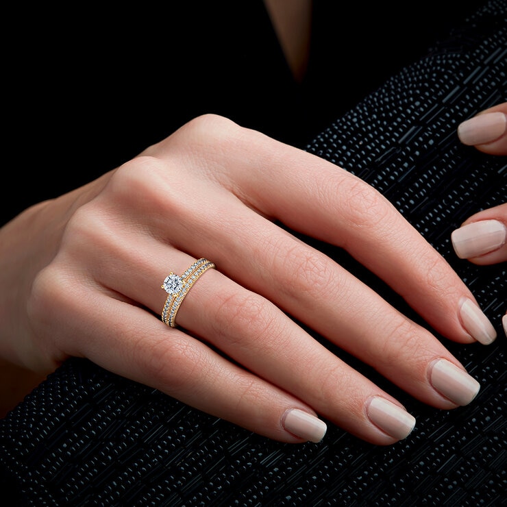 Anillo, 0.90ctw Diamantes, Oro Amarillo de 14K — Imagen 4 de 4