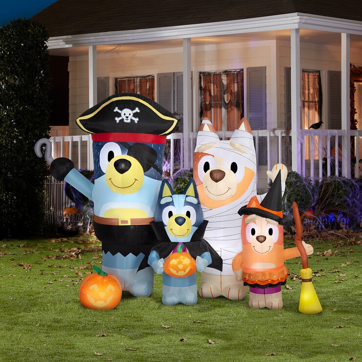 Bluey y Familia Iluminada Inflable, 1.9 m — Imagen 1 de 4