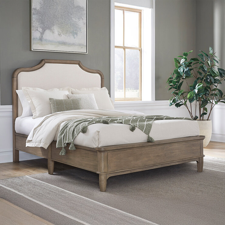 Universal Broadmoore, Lila, Queen Bed — Imagen 1 de 4