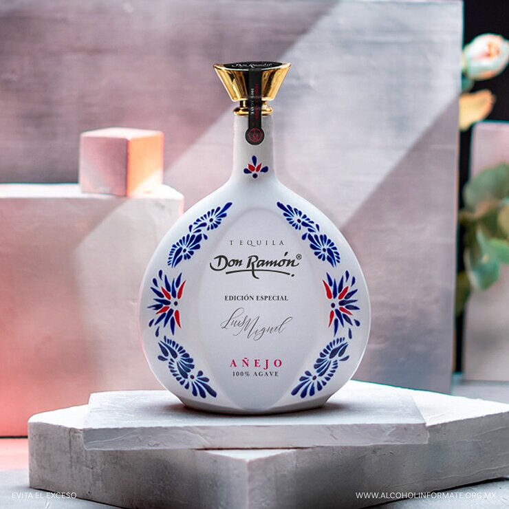 Tequila Don Ramón Cerámica Añejo 750 ml — Imagen 1 de 3