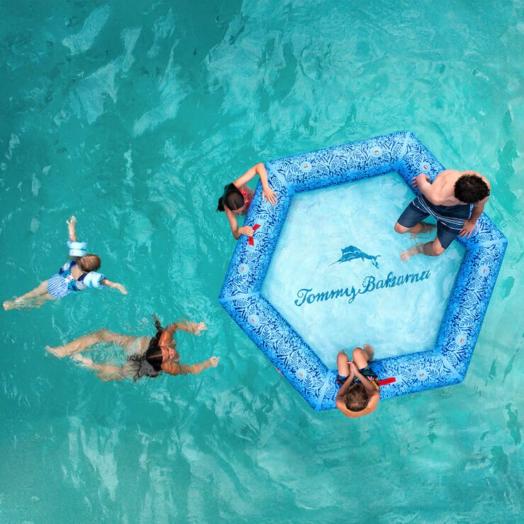 Tommy Bahama Hamaca Flotante Inflable de 8' — Imagen 1 de 4