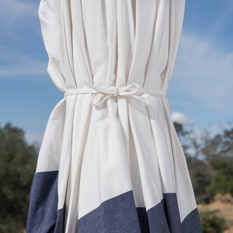 SunVilla, Sombrilla de 3.3 m Con Borde Color Blue — Imagen 4 de 4