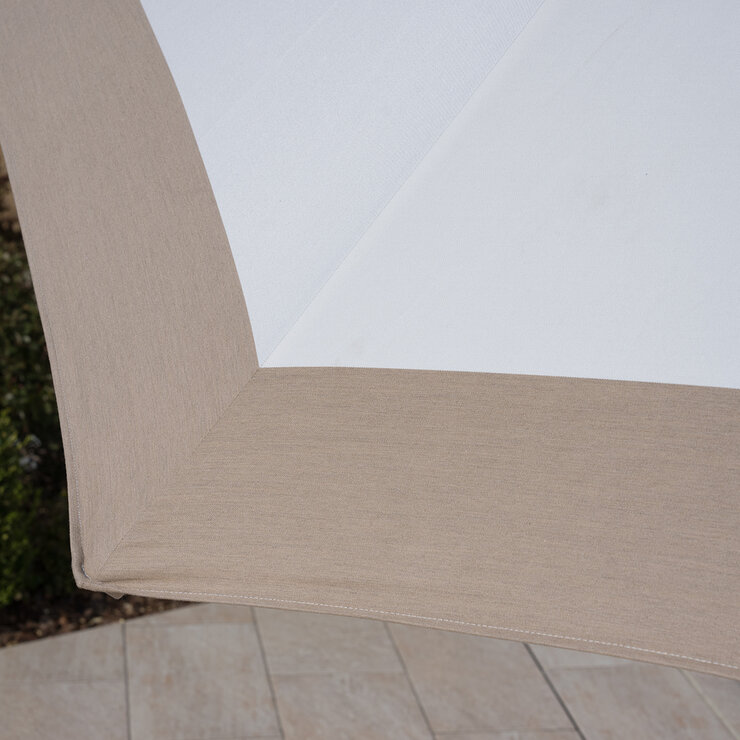 SunVilla, Sombrilla de 3.3 m Con Borde Color Beige — Imagen 4 de 4