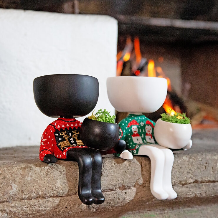 Estudio Floga, Robert Set de 2 Macetas estilo Huichol de Sueter Navideño — Imagen 1 de 4