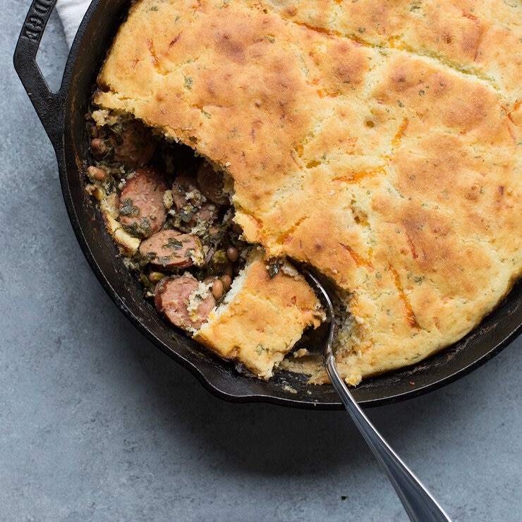 Lodge Cast Iron Sartén de Hierro Fundido Curado de 27.9 cm — Imagen 2 de 4