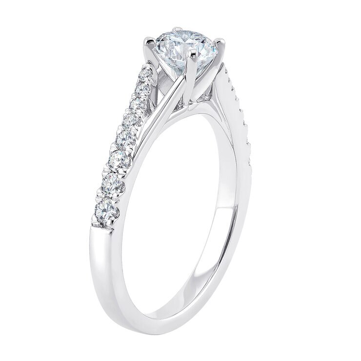 Anillo, 0.97ctw, en Platino