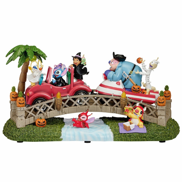 Disney Escena del Puente de Halloween de Stitch con Luces y Música — Imagen 4 de 4