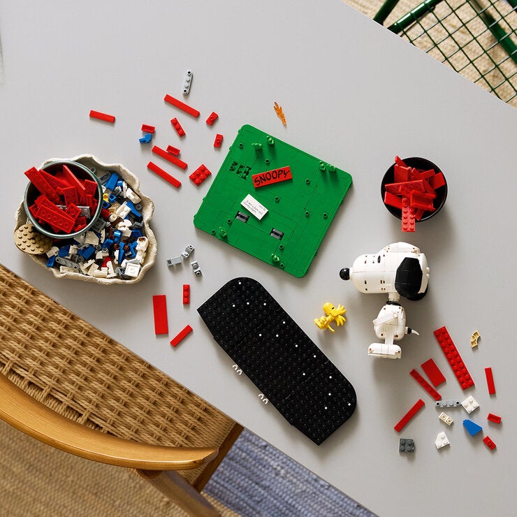 LEGO Ideas Peanuts: La casa de Snoopy — Imagen 4 de 4