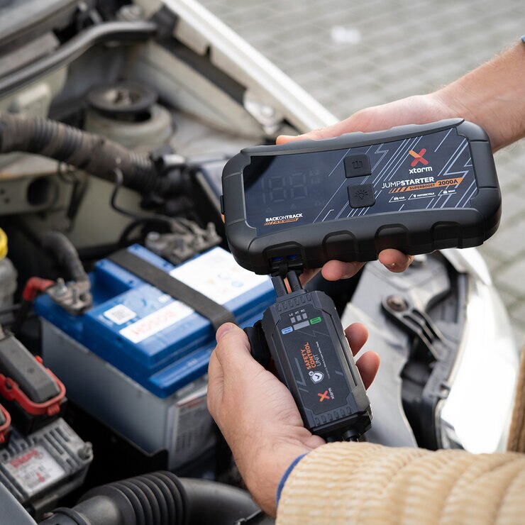 Xtorm arrancador para auto y Powerbank — Imagen 2 de 4