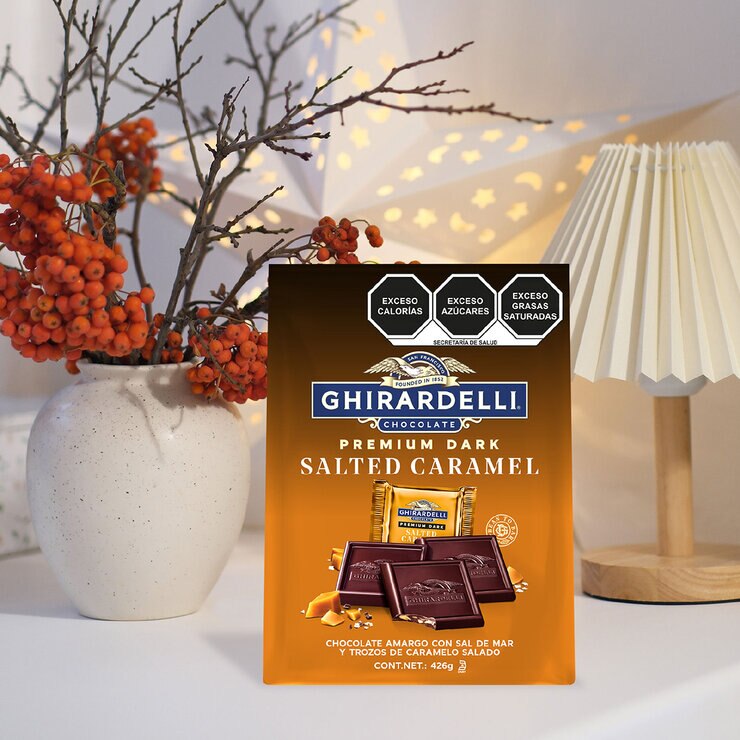 Ghirardelli Chocolate Amargo con Trozos de Caramelo Salado 426 g — Imagen 4 de 4