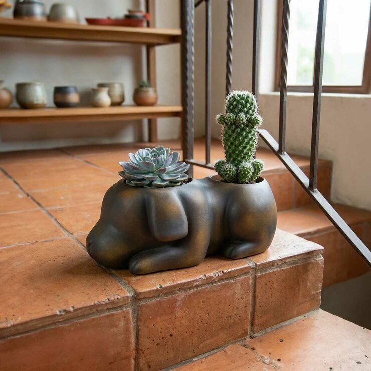 Estudio Floga, Molcas Maceta en forma de Perro Café — Imagen 2 de 3