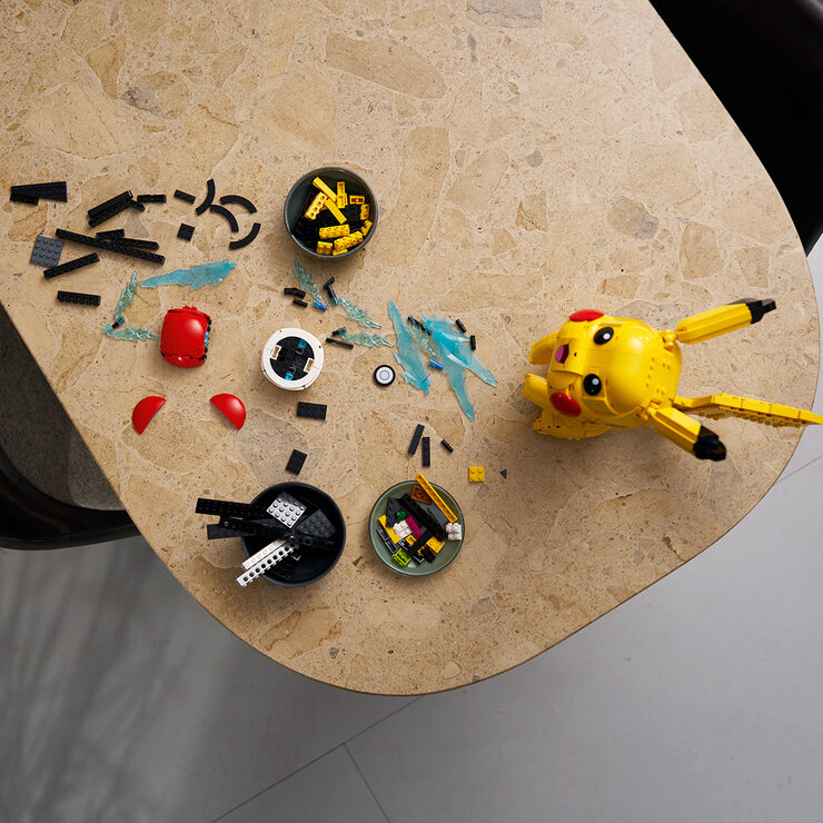 LEGO Pokémon, Pikachu y Poké Ball — Imagen 2 de 4