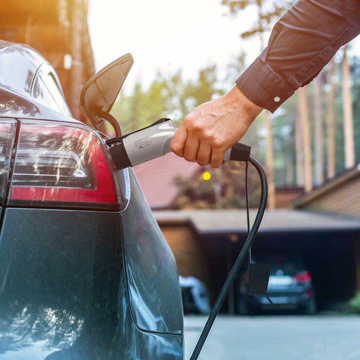Schumacher Cargador Portátil para Vehículos Eléctricos Nivel 1 — Imagen 2 de 4