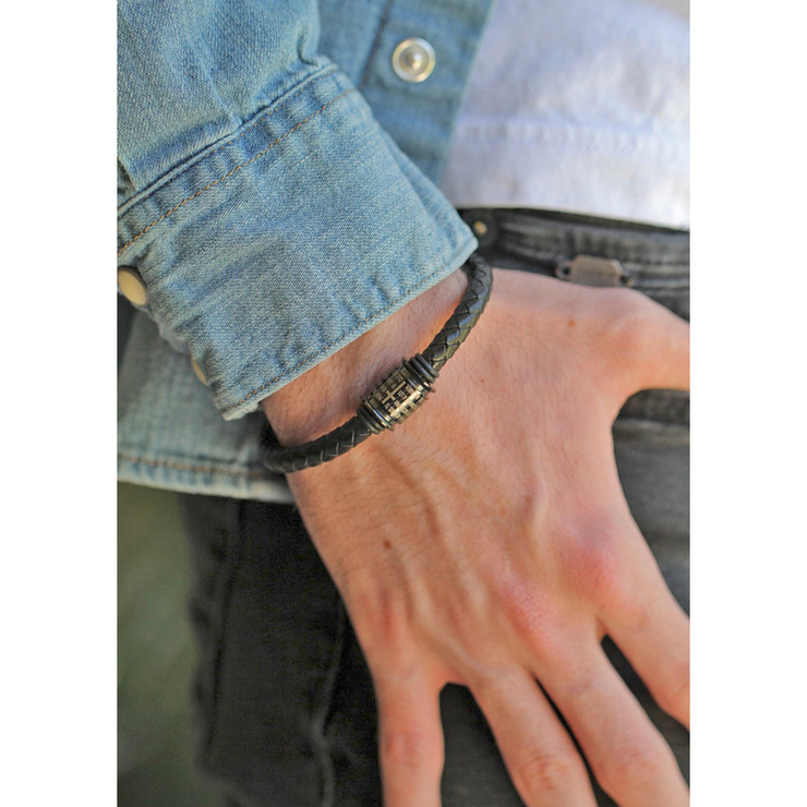Pulsera de Piel con Padre Nuestro Grabado y Broche de Acero para Caballero — Imagen 2 de 2
